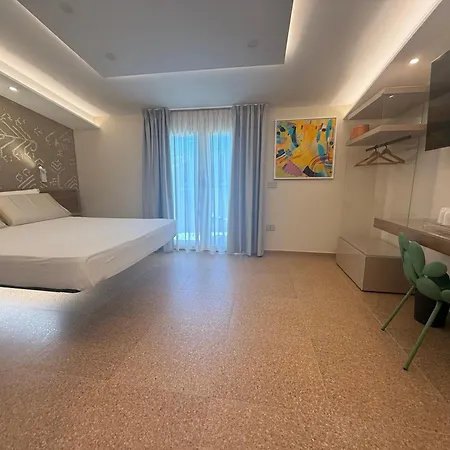 Mirari Design Vendégház 4*